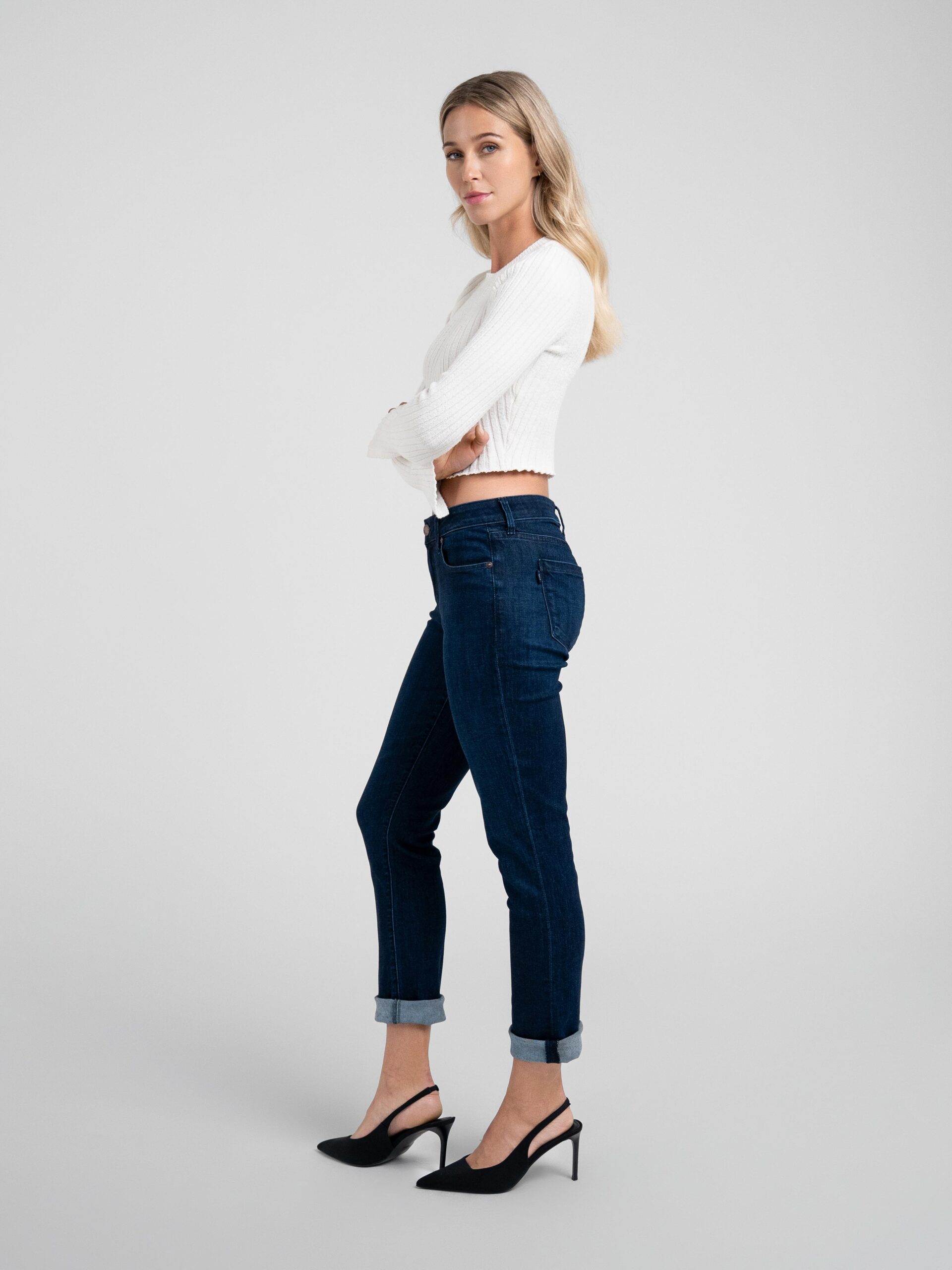 Camden Cuffed Crop in Midnight