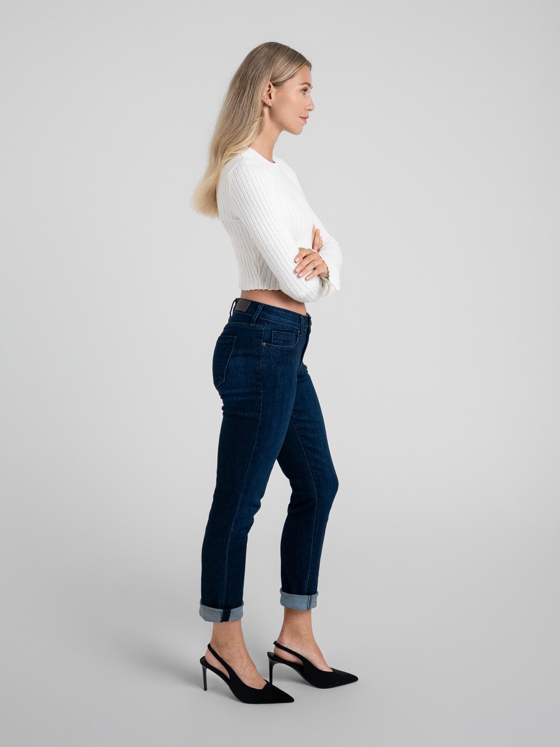 Camden Cuffed Crop in Midnight