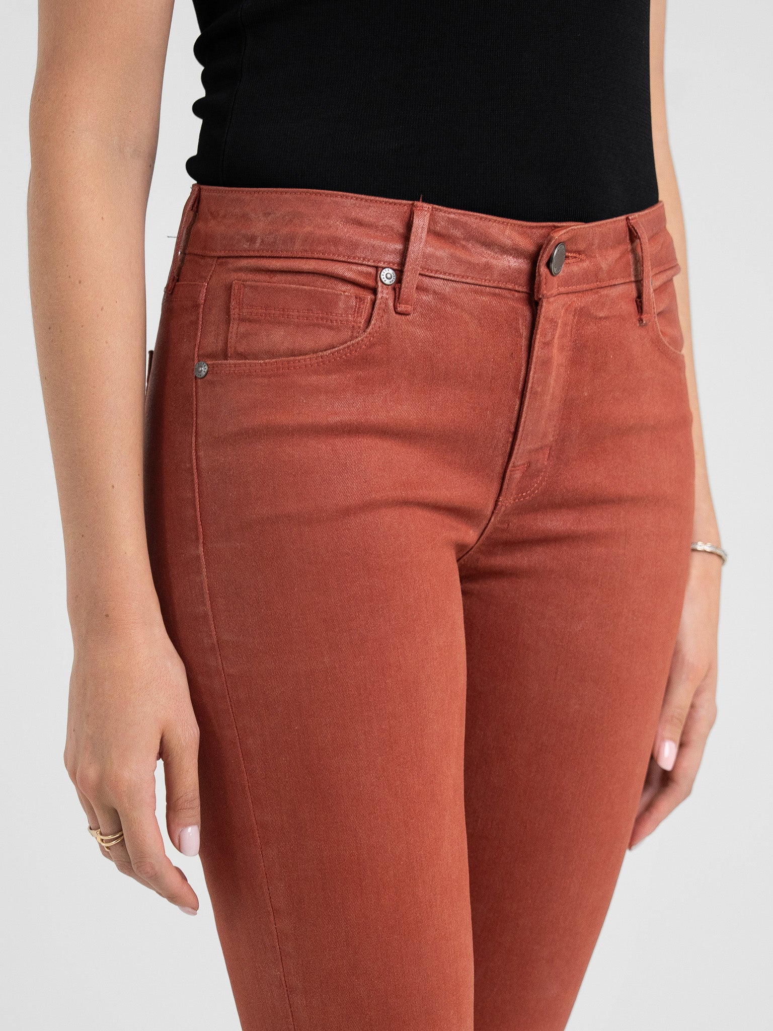 Bowery Skinny in Slick Burnt Red