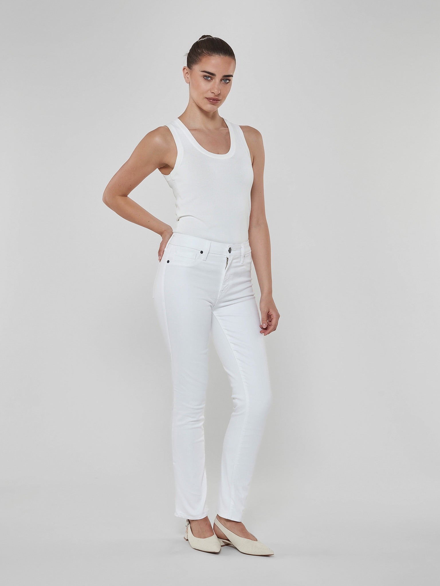 Bombshell Runaround in Eternal White